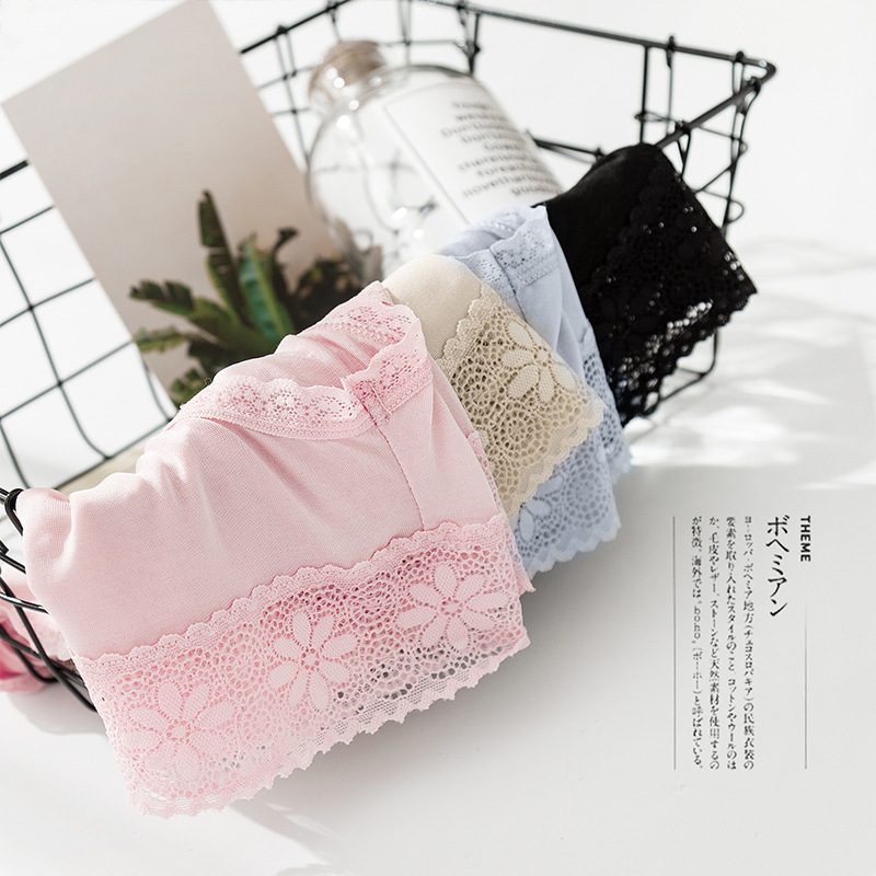 The Seamless Mulberry Silk Lace Triangle Panties - Image 2