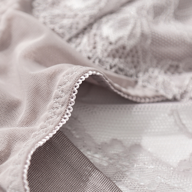 The Seamless Silk Low-Rise Lace Panties - Image 4