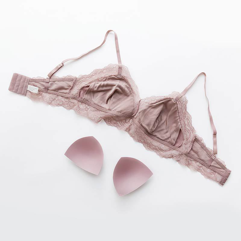 The Wire-Free Padded Silk Lace Bra with Thin Cups - Image 4