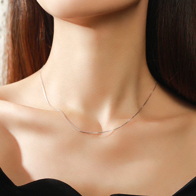 The Sterling Silver Sweet Pendant Collarbone Necklace - Image 4