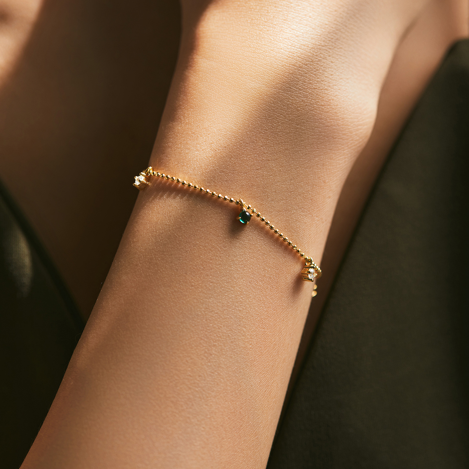 The Sterling Silver Emerald Beaded Chain Bracelet - Image 2