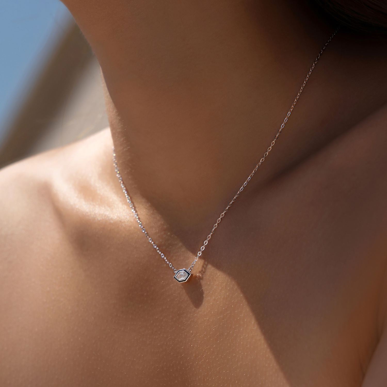 The S925 Silver Geometric Hexagon Pendant Necklace - Image 2