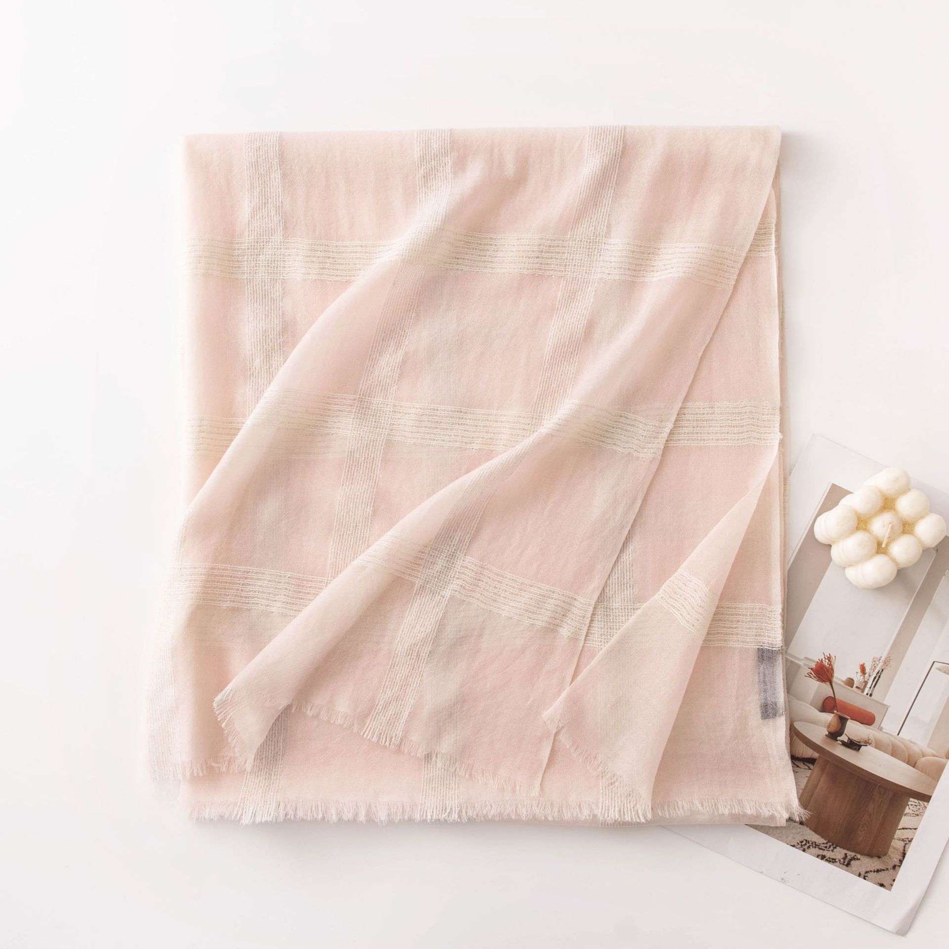 FHY25-7082-3 Silver Thread Square Pink