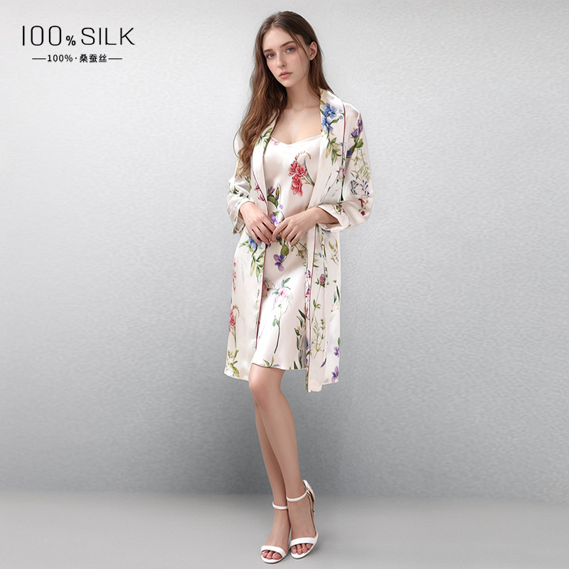 The 100% Mulberry Silk Robe Set - Image 4