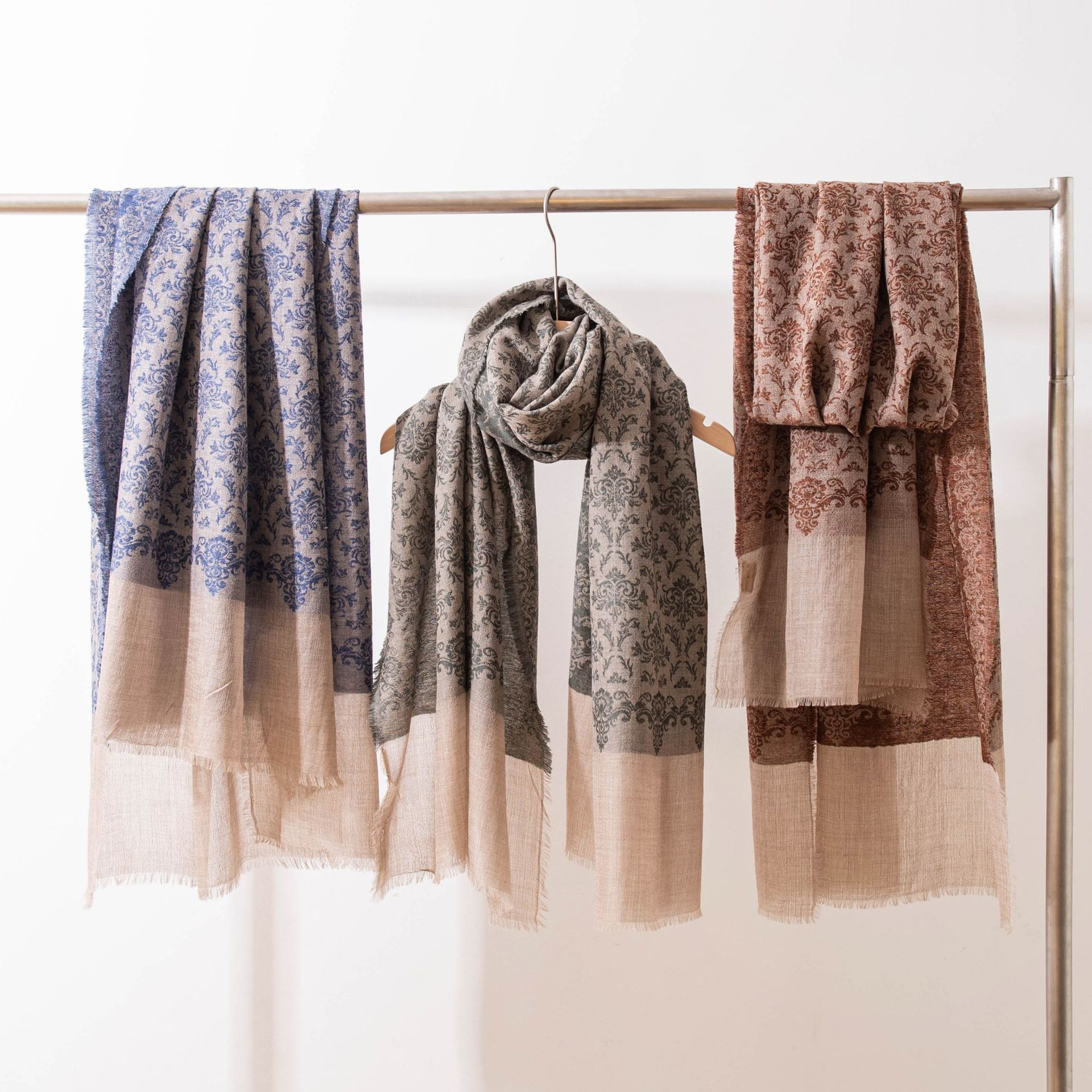 The Lightweight Jacquard Cashmere Shawl - Image 2