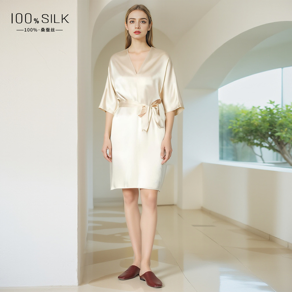 The 19 Momme 100% Mulberry Silk Nightgown - Image 3
