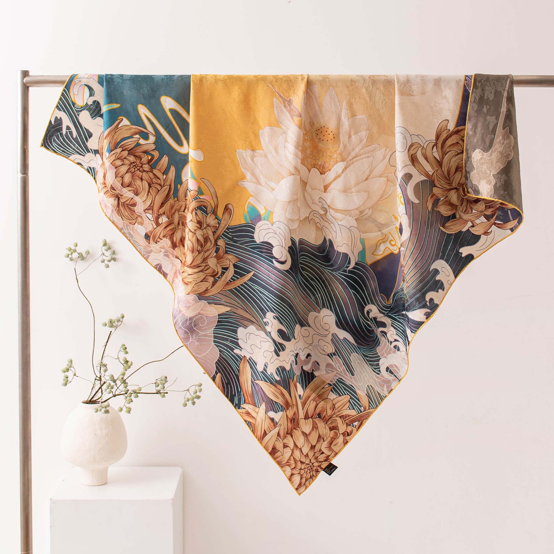 FHZ26-90370-1 Hand Rolled - Double-sided Moonlit Garden