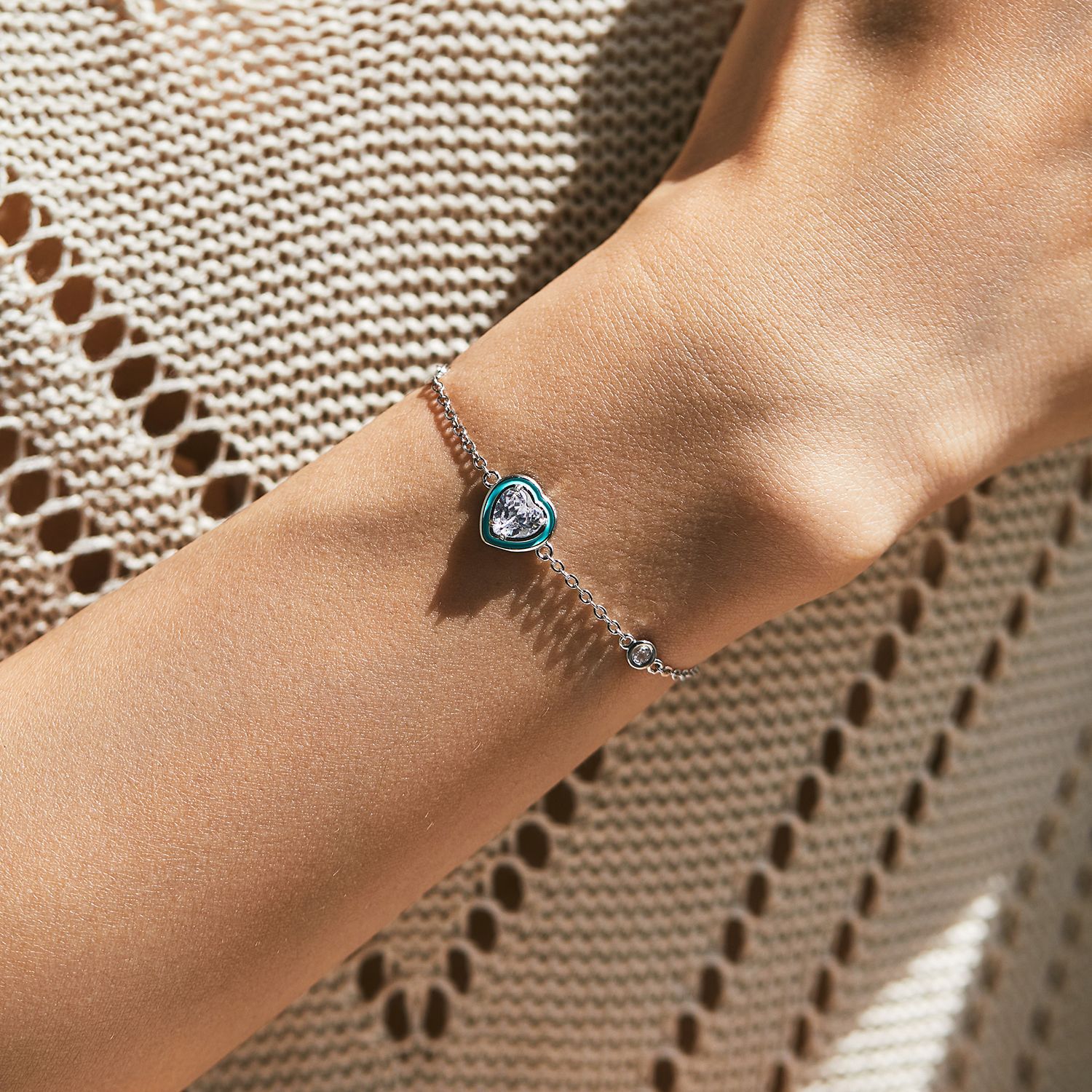 The S925 Sterling Silver Enamel Heart Bracelet - Image 4