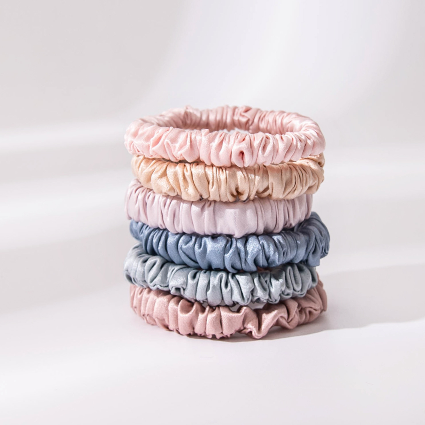 The 1cm Mulberry Silk Tiny Ponytail Holder - Image 4
