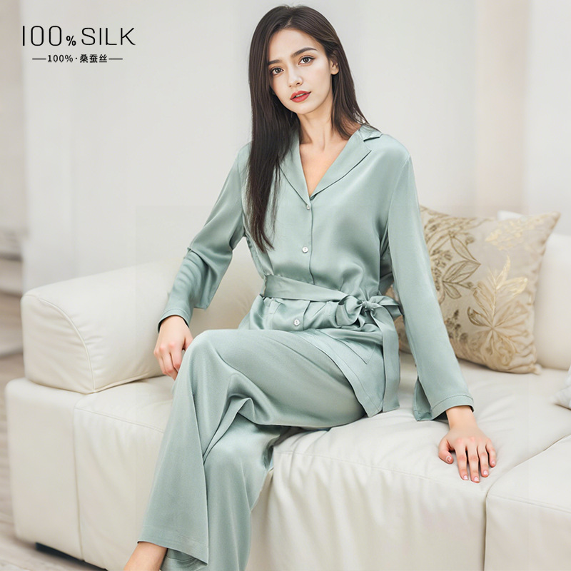 The 19 Momme 100% Mulberry Silk Pajama Set - Image 3