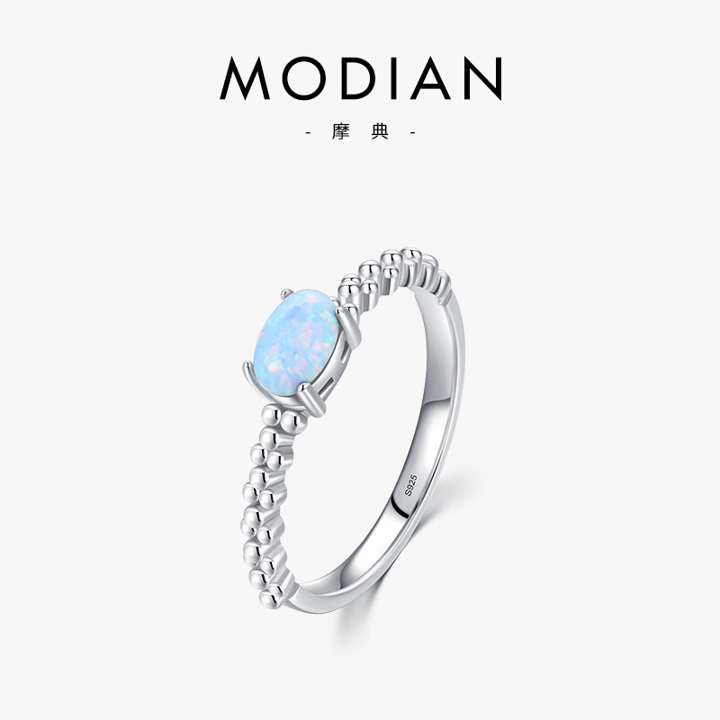 The Oval Opal Ring in S925 Silver