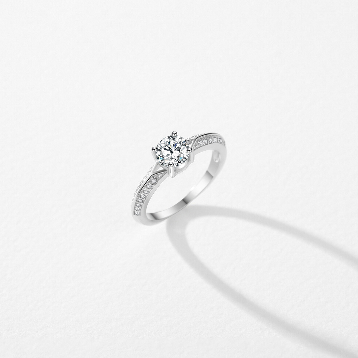 The S925 Sterling Silver 4-Prong Zircon Ring - Image 4