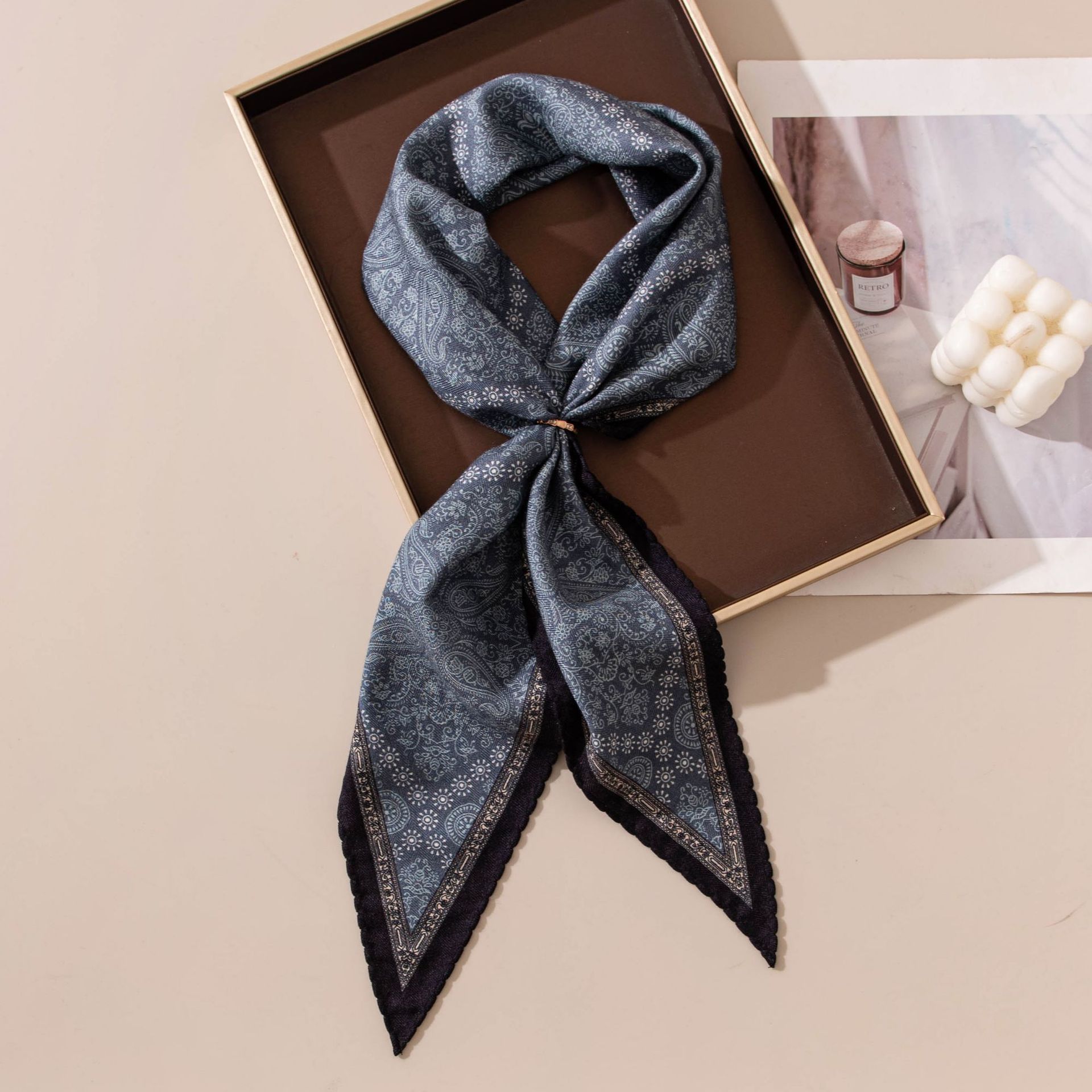 The Blue Silk Wool Scarf with Lace Trim - Image 4