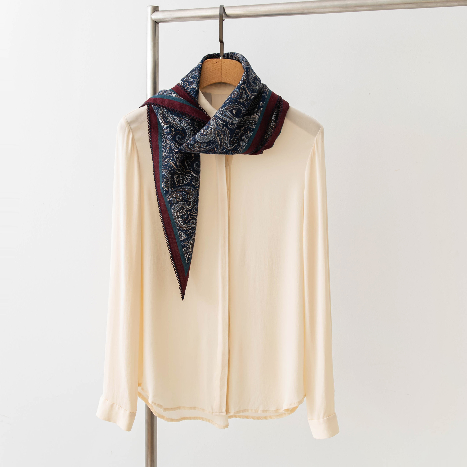 The Paisley Diamond Silk Wool Neck Scarf