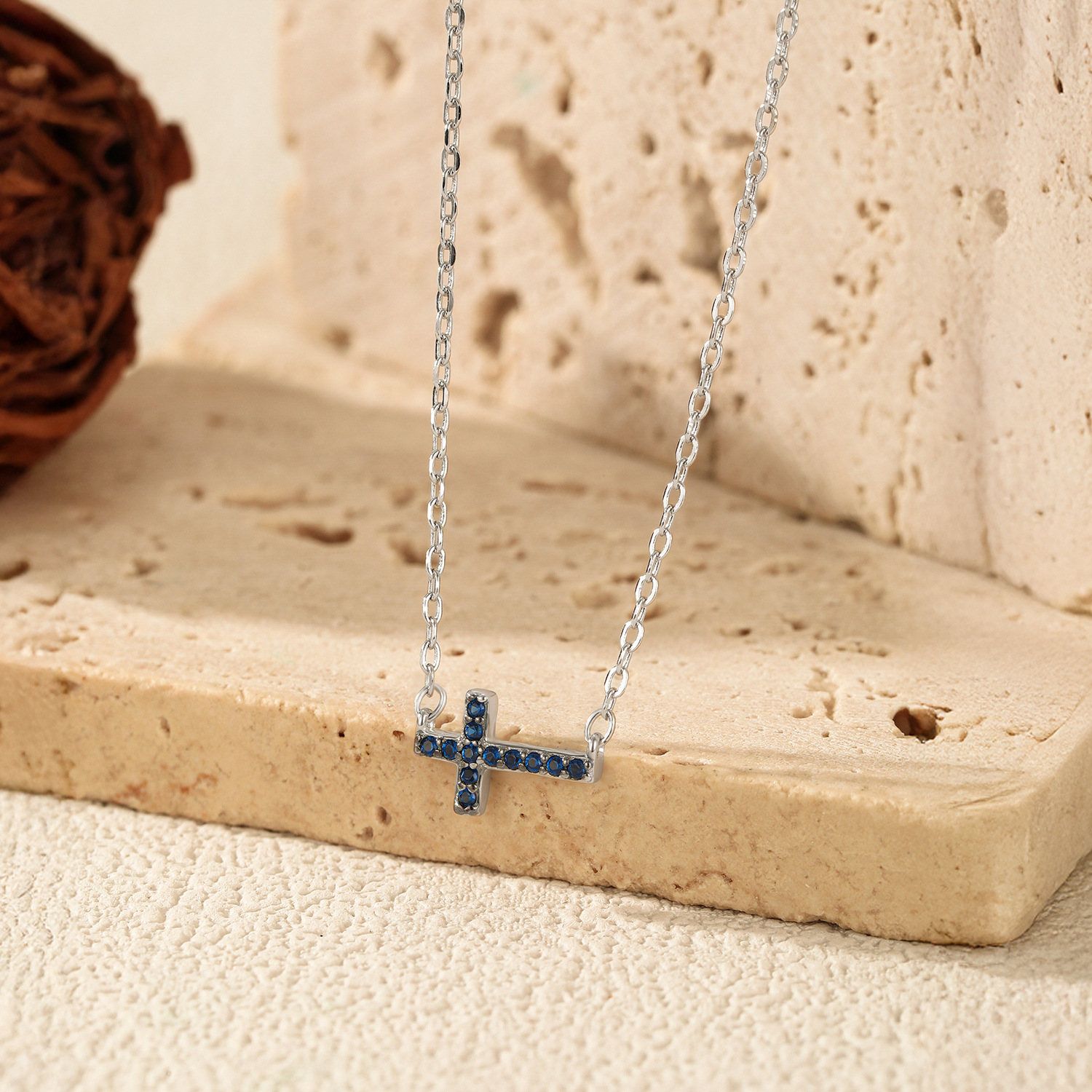 The S925 Sterling Silver Vintage Blue Cross Necklace - Image 4