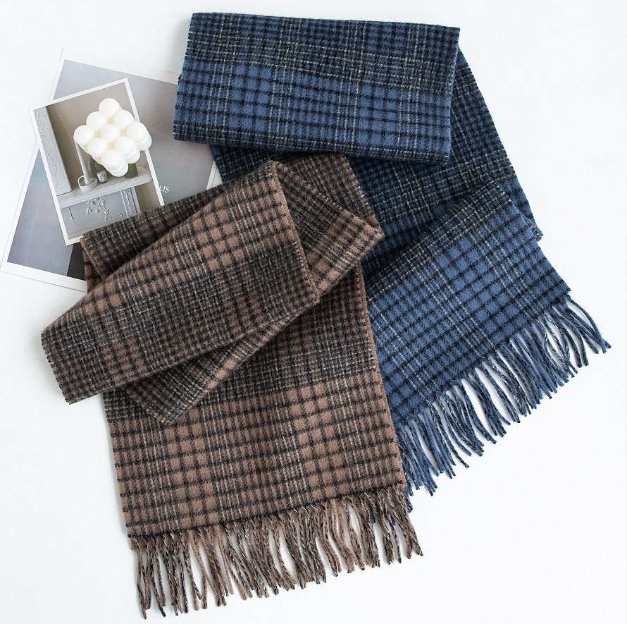 The 100% Lambswool Plaid Scarf