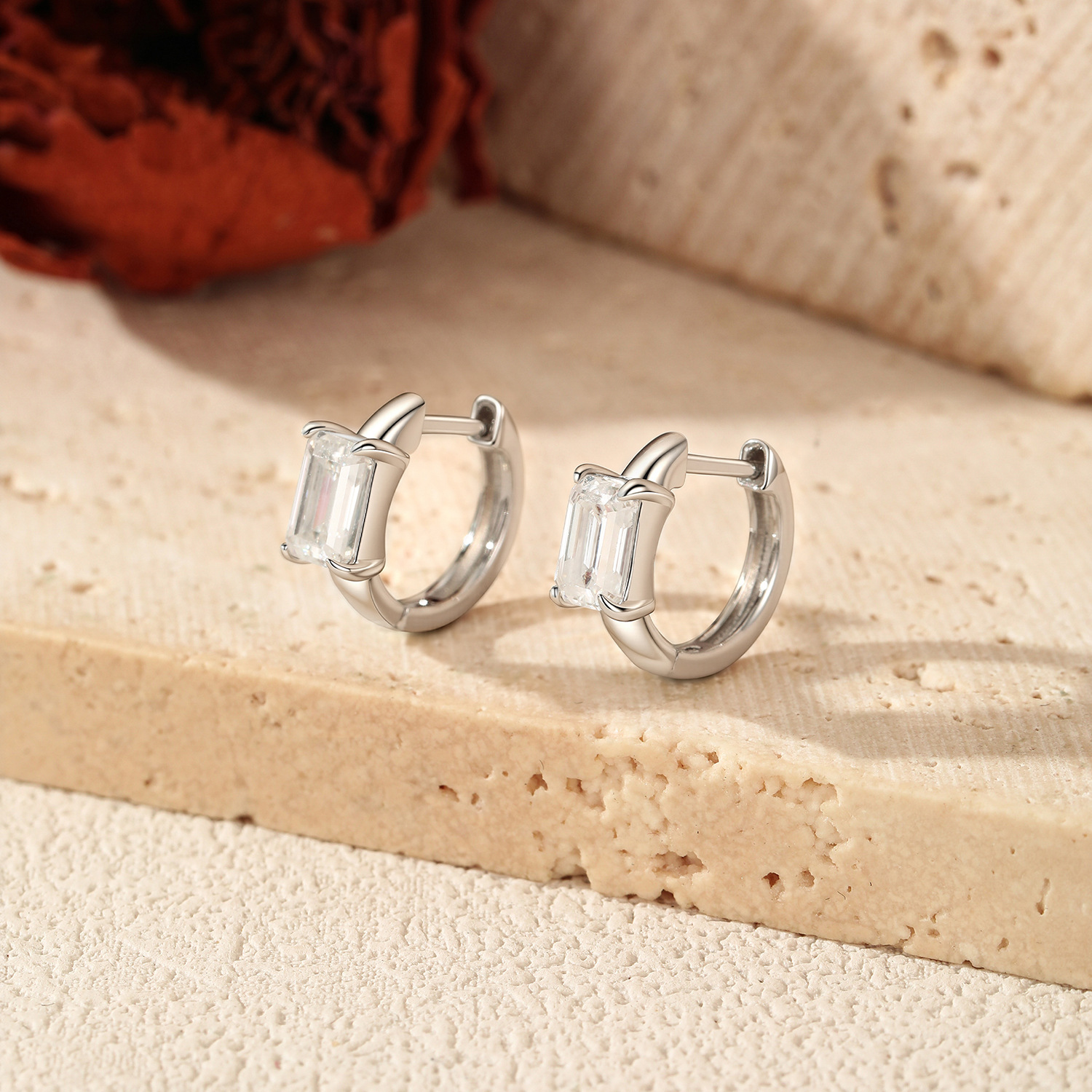 The S925 Sterling Silver Emerald Cut Moissanite Ear Cuff - Image 4