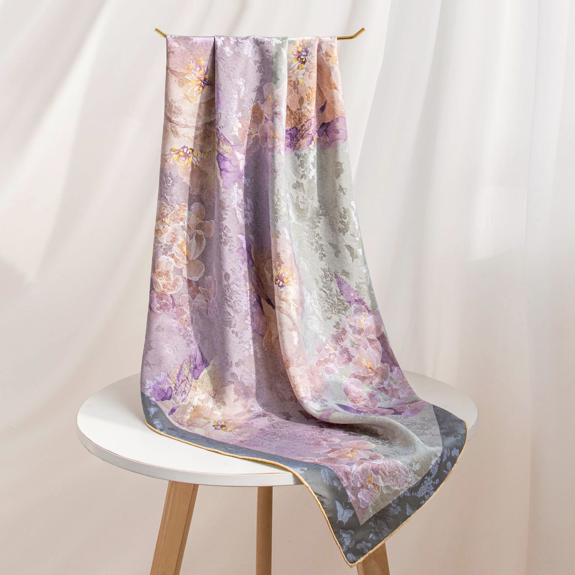 The Double-Sided Silk Shawl with Floral Print - Image 2