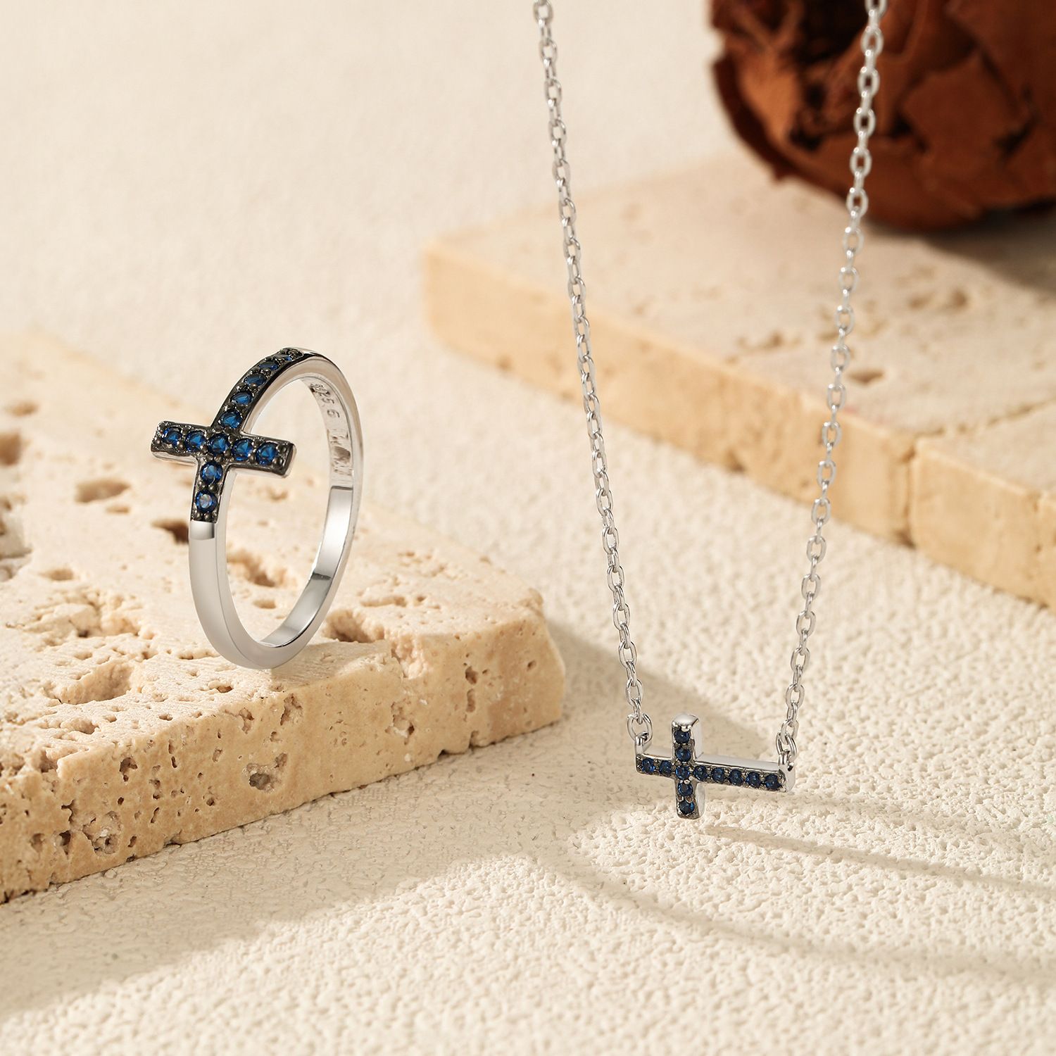 The S925 Sterling Silver Vintage Blue Diamond Cross Ring - Image 4
