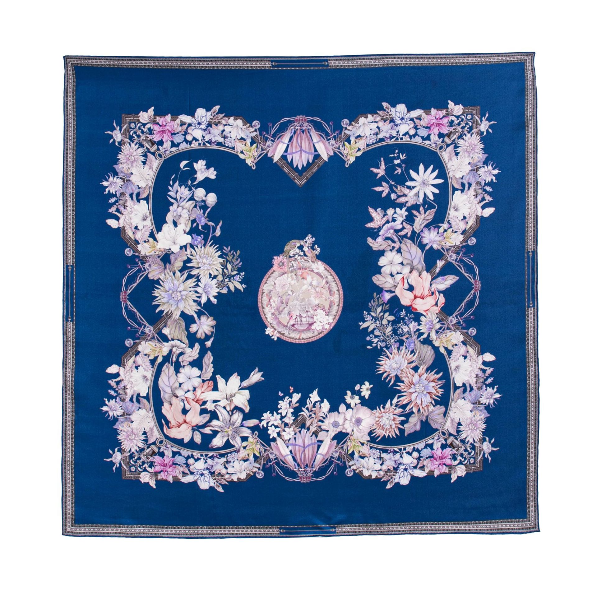 FHZ25-9817-1 Hand Roll - Flourishing Flowers Dark Blue