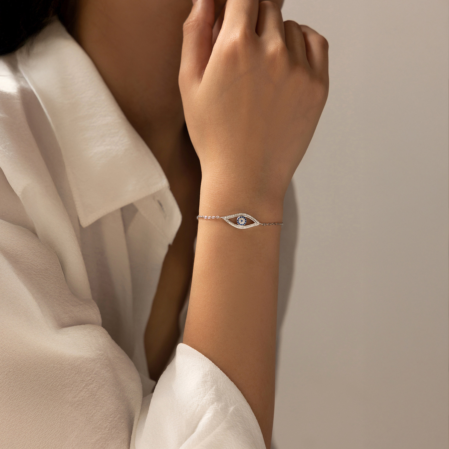 The S925 Sterling Silver Rhinestone Hollow Eye Bracelet - Image 2