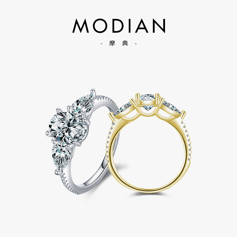 The S925 Sterling Silver Oval Simulated Diamond Ring