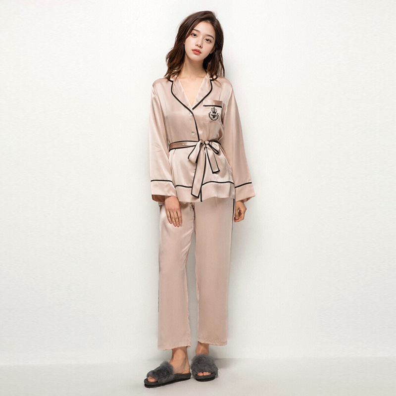 The 19 Momme 100% Mulberry Silk Pajama Set - Image 4