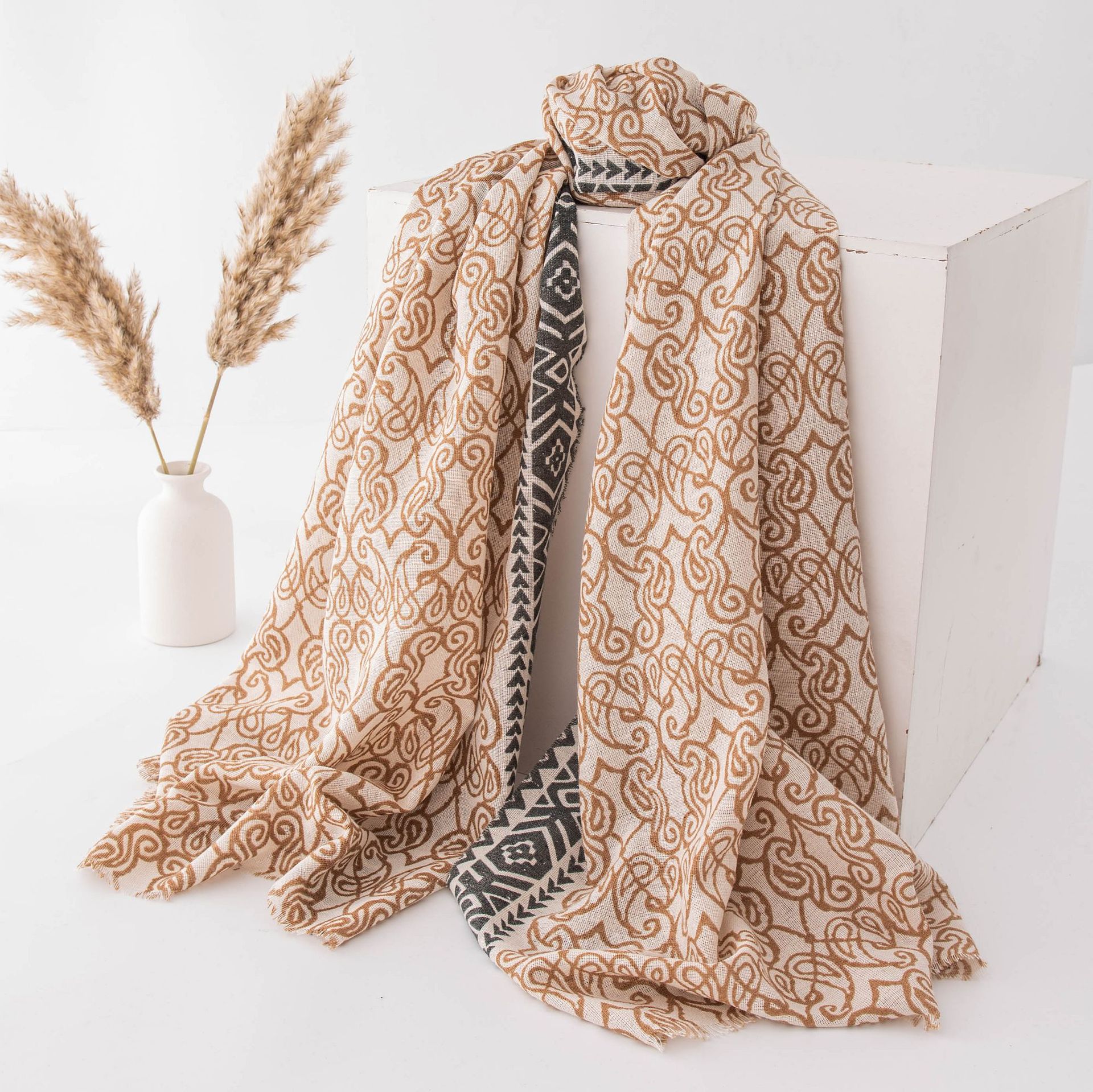 The Retro Pattern Silk Scarf
