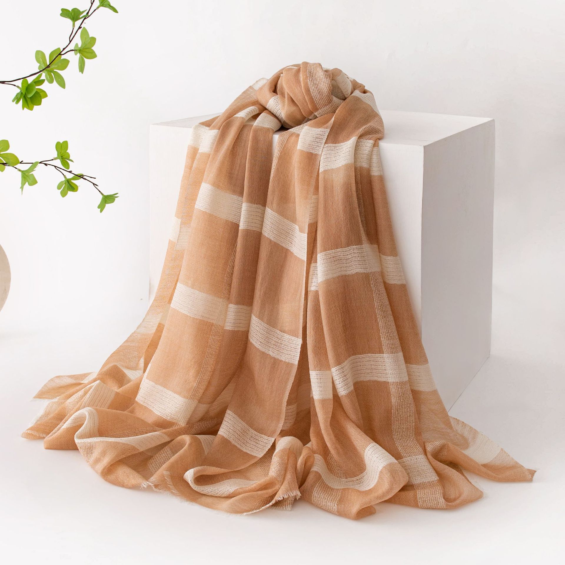 FHY25-7082-1 Silver Thread Square Camel