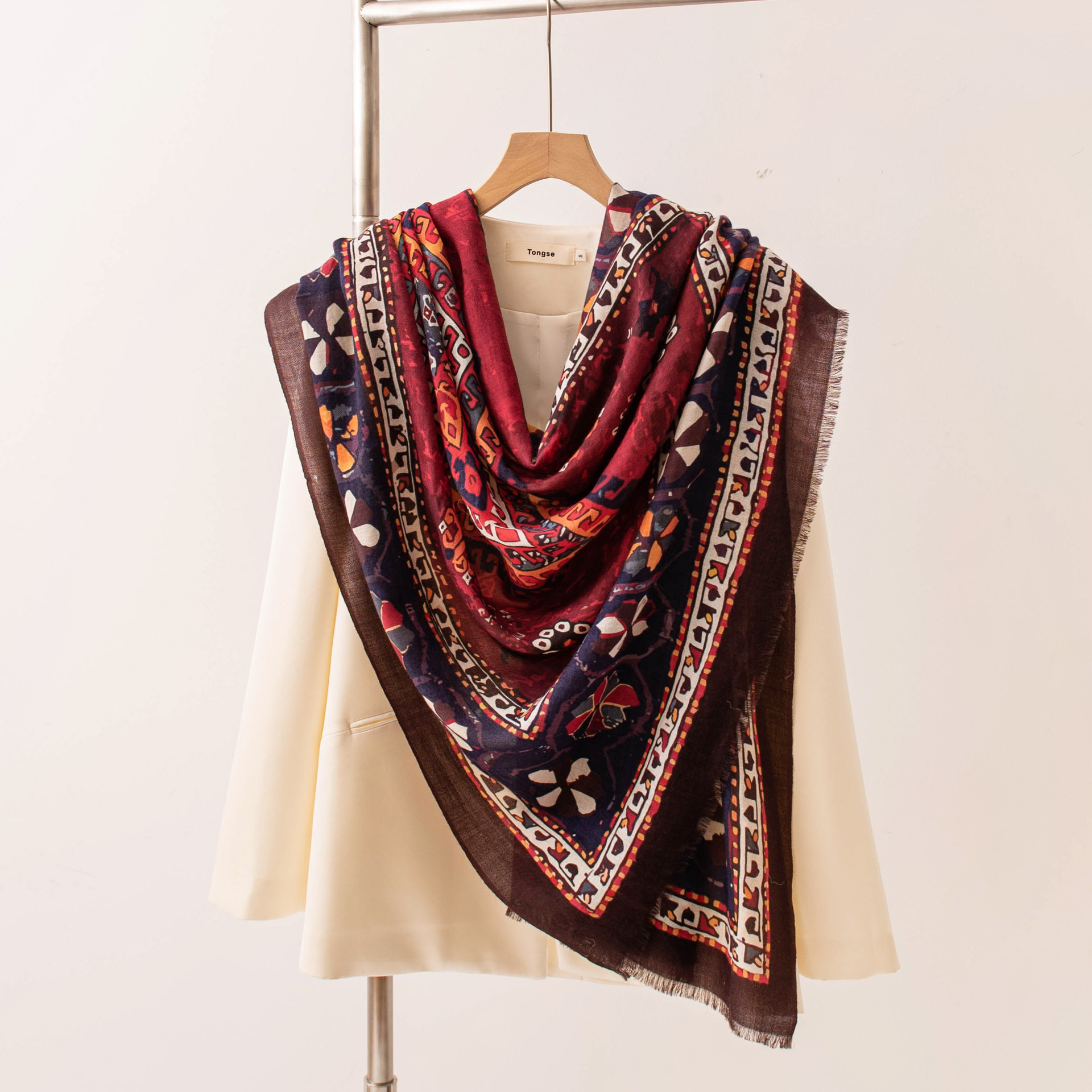 The Water-Soluble Wool Long Scarf - Image 2