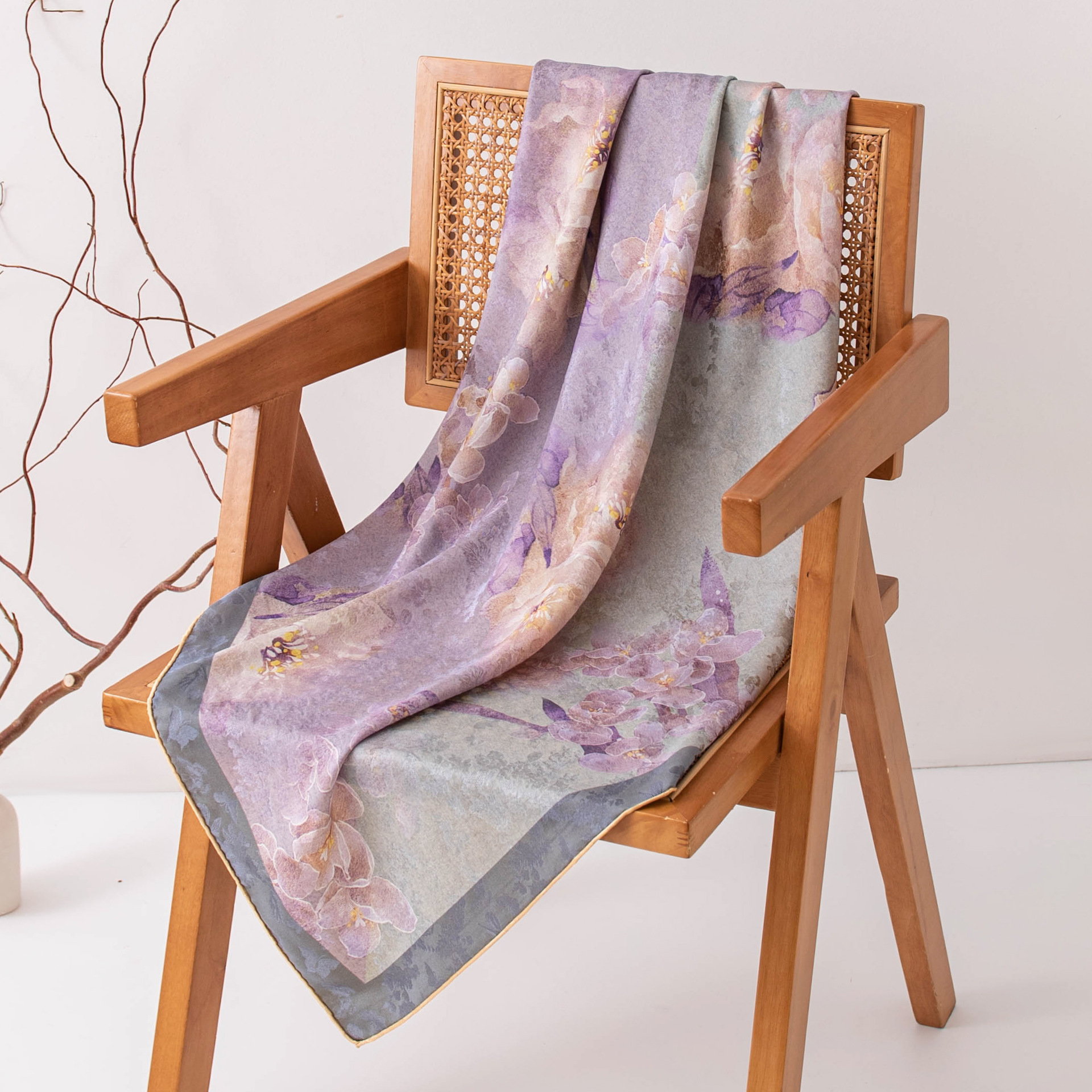 The Double-Sided Silk Shawl with Floral Print - Image 3