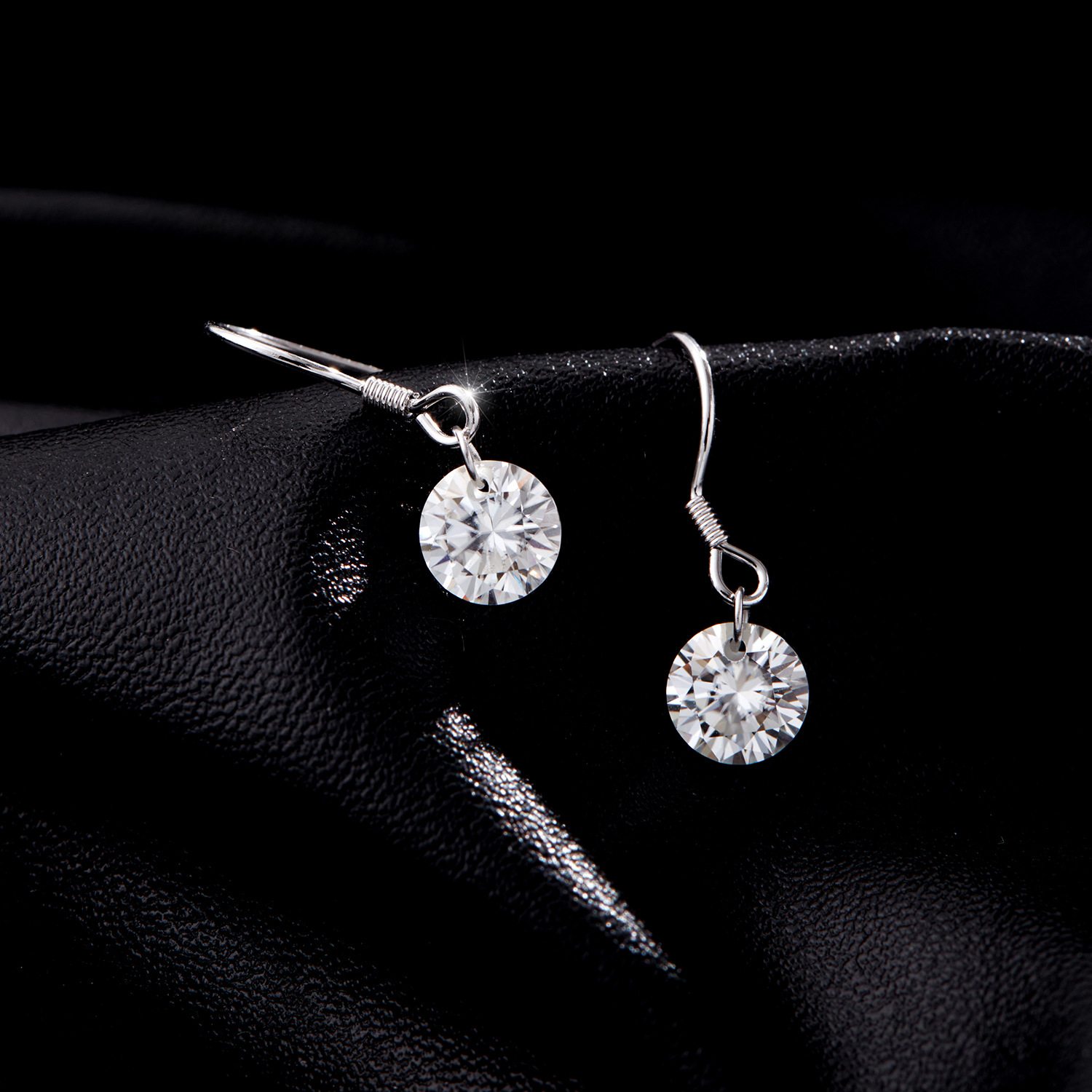 The 1 Carat Moissanite S925 Sterling Silver Earrings - Image 4