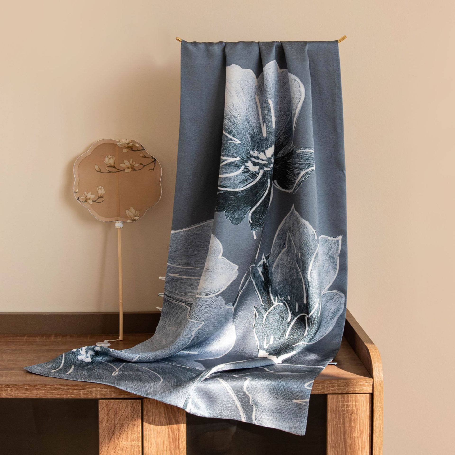 The Blue Silk Snowflake Double-Layer Buckle Shawl