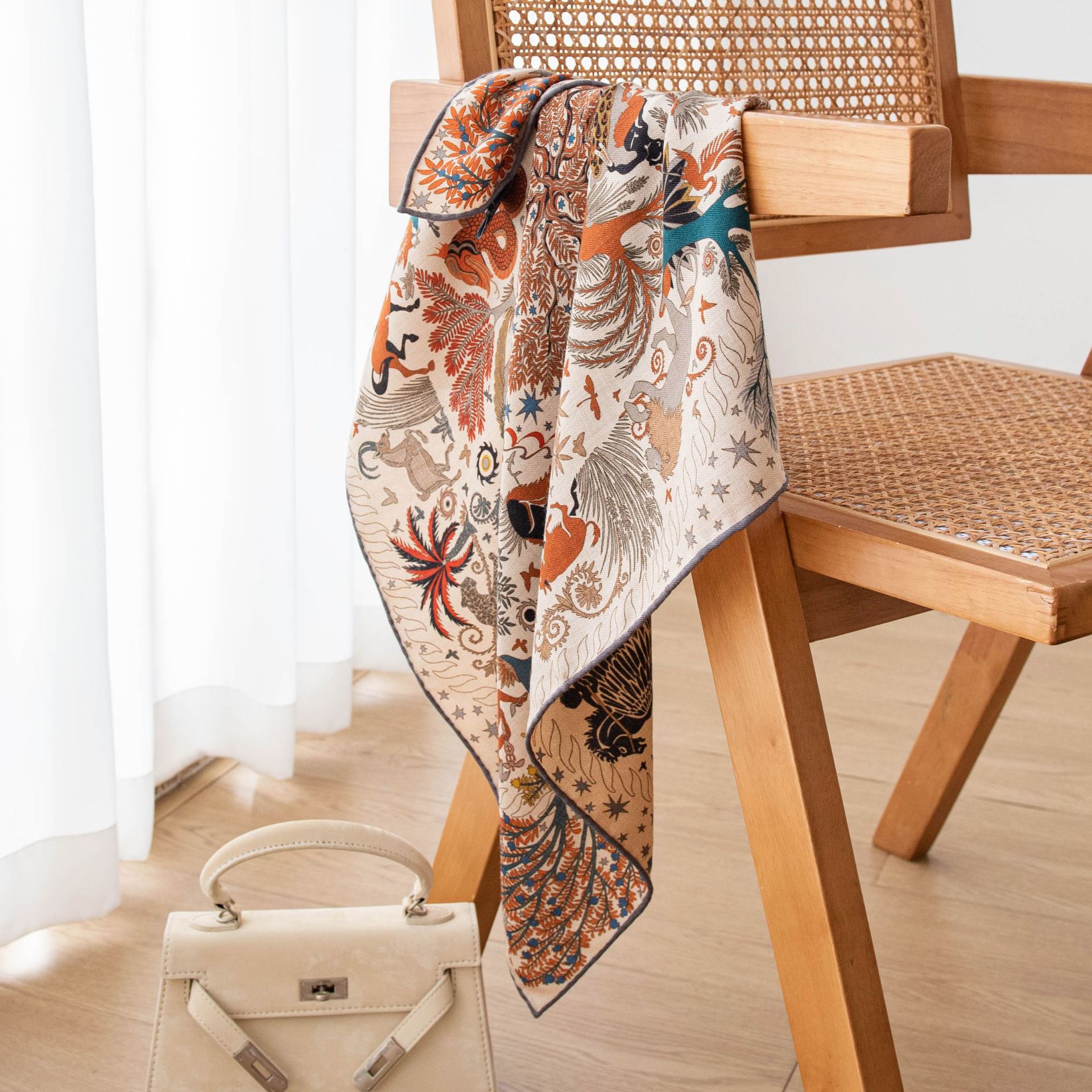The Silk Wool Thin Square Scarf
