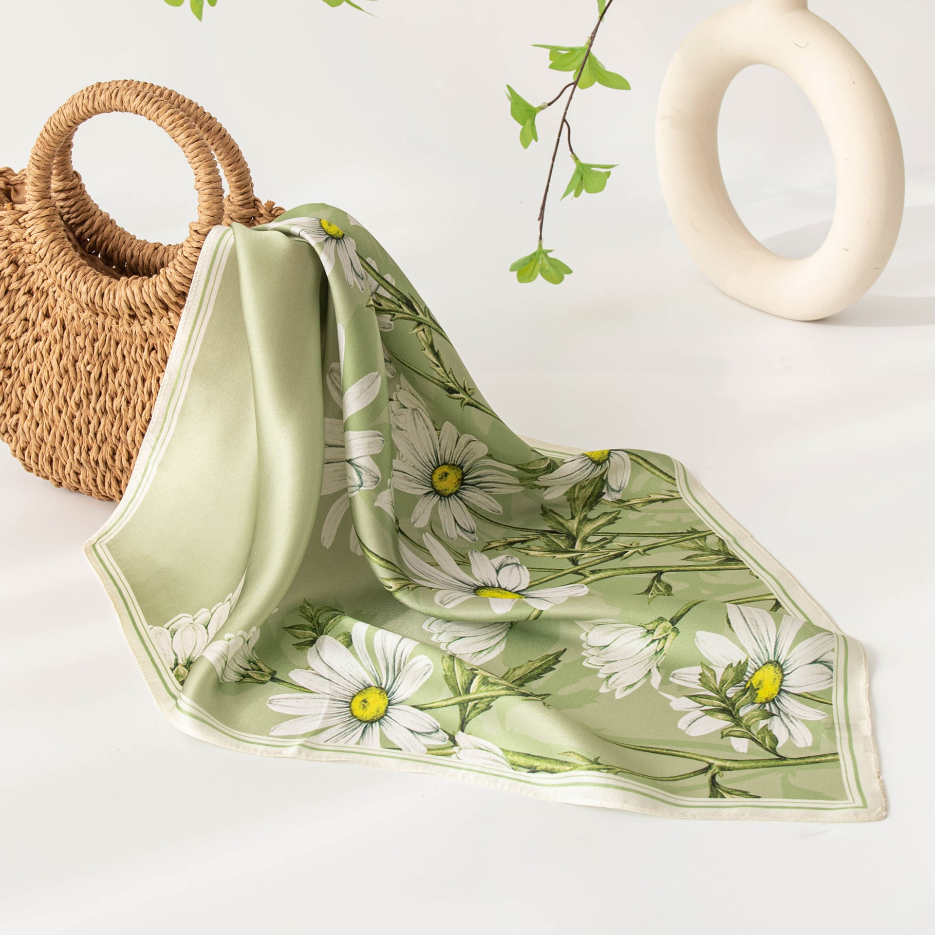 FHZ25-9533-1 Green Daisy
