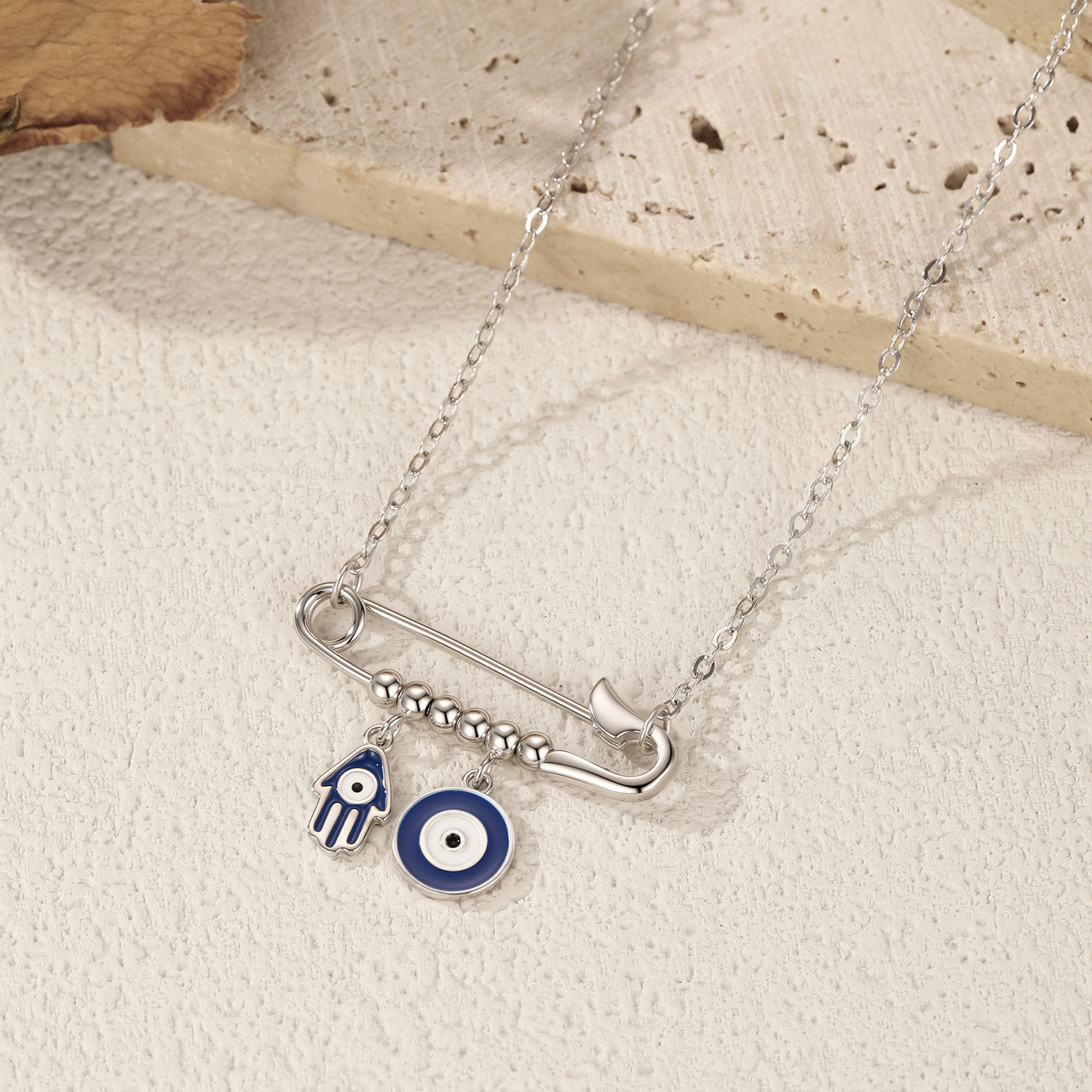 The S925 Sterling Silver Cute Paperclip Collarbone Necklace - Image 4