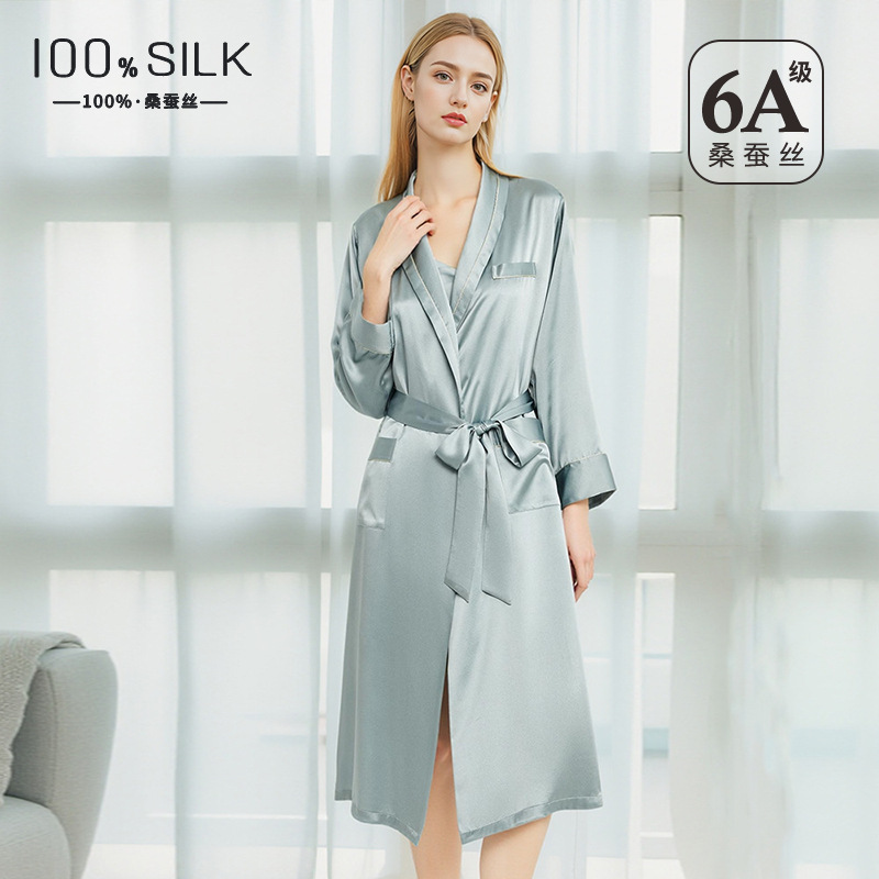 The 19 Momme 100% Mulberry Silk Long Robe - Image 3