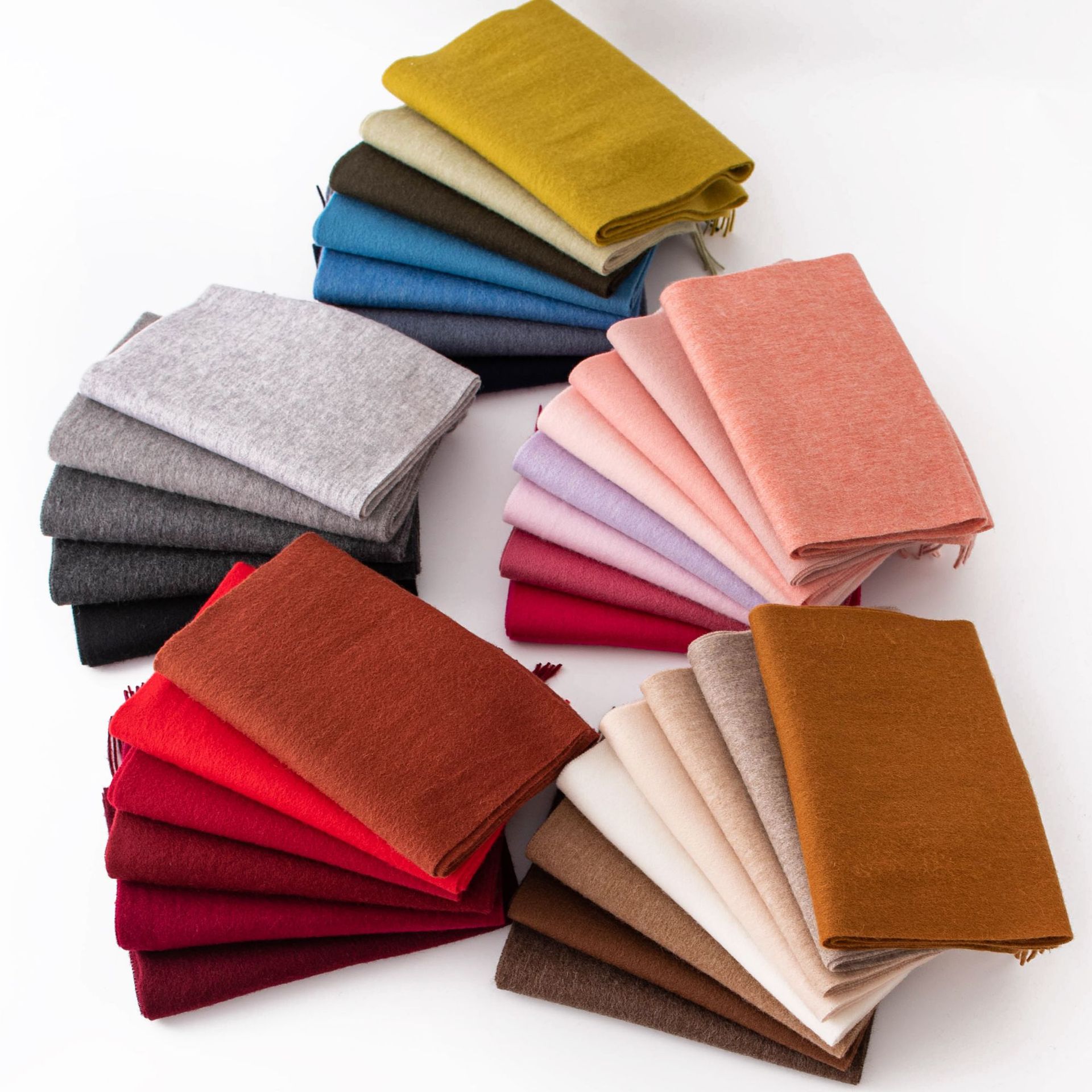 The Solid Color Wool Scarf with Fringe - Image 4