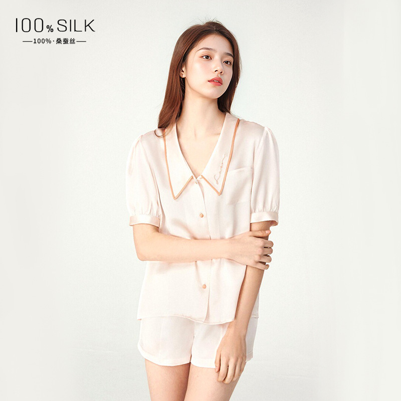 The 100% Mulberry Silk Short Sleeve Short Pajama Set - Image 3