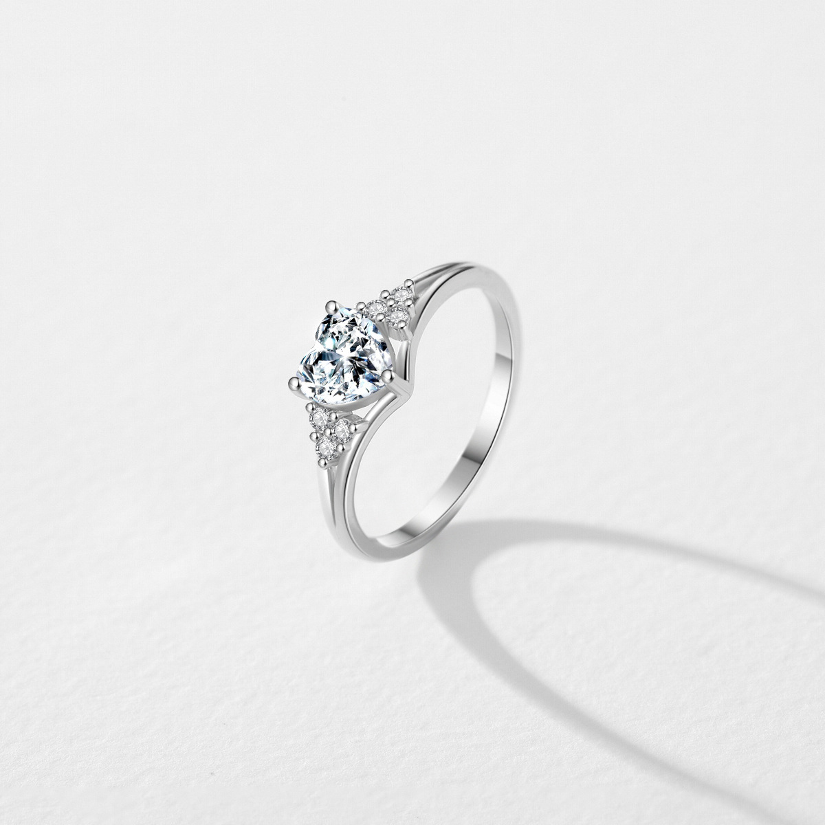 The S925 Sterling Silver Crown Heart Zirconia Ring - Image 4