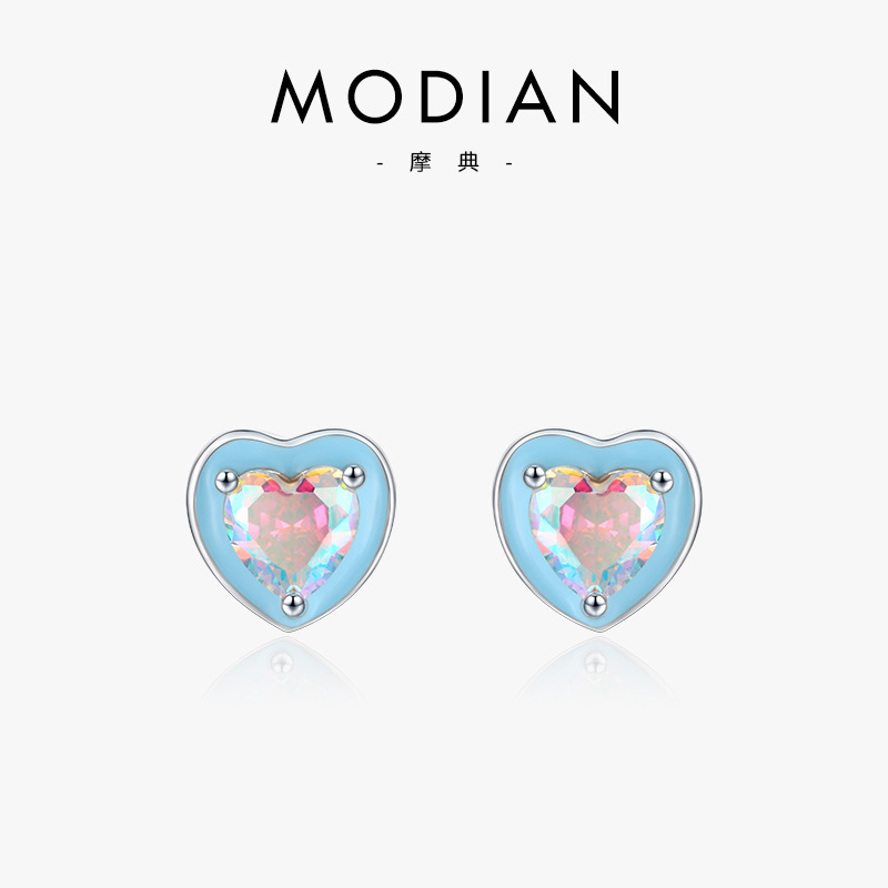 The S925 Sterling Silver Epoxy Zircon Heart Earrings