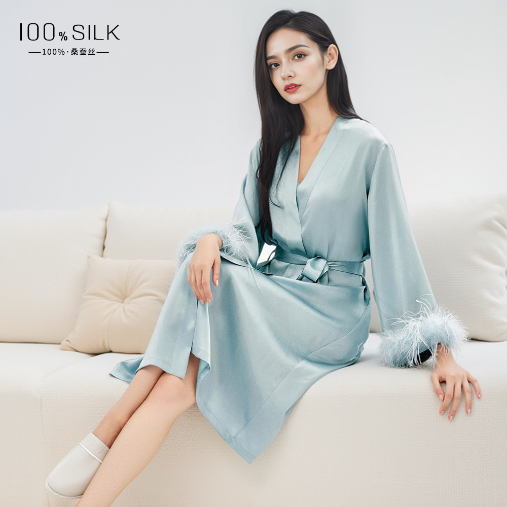 8121 Canglan Gray - Single Robe (Feathers Not Washable)