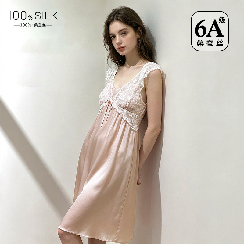 The 100% Mulberry Silk Sleep Dress with Padded Bra - Image 4