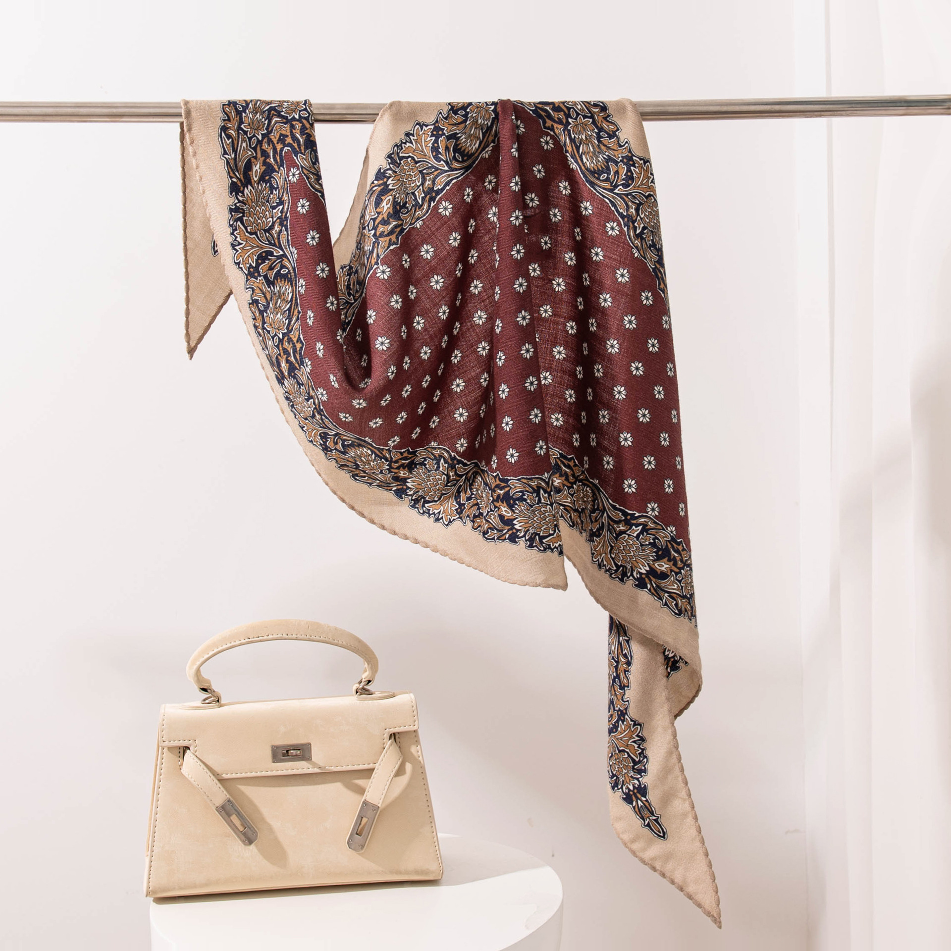 FHZ25-90263-3 Lace Caramel