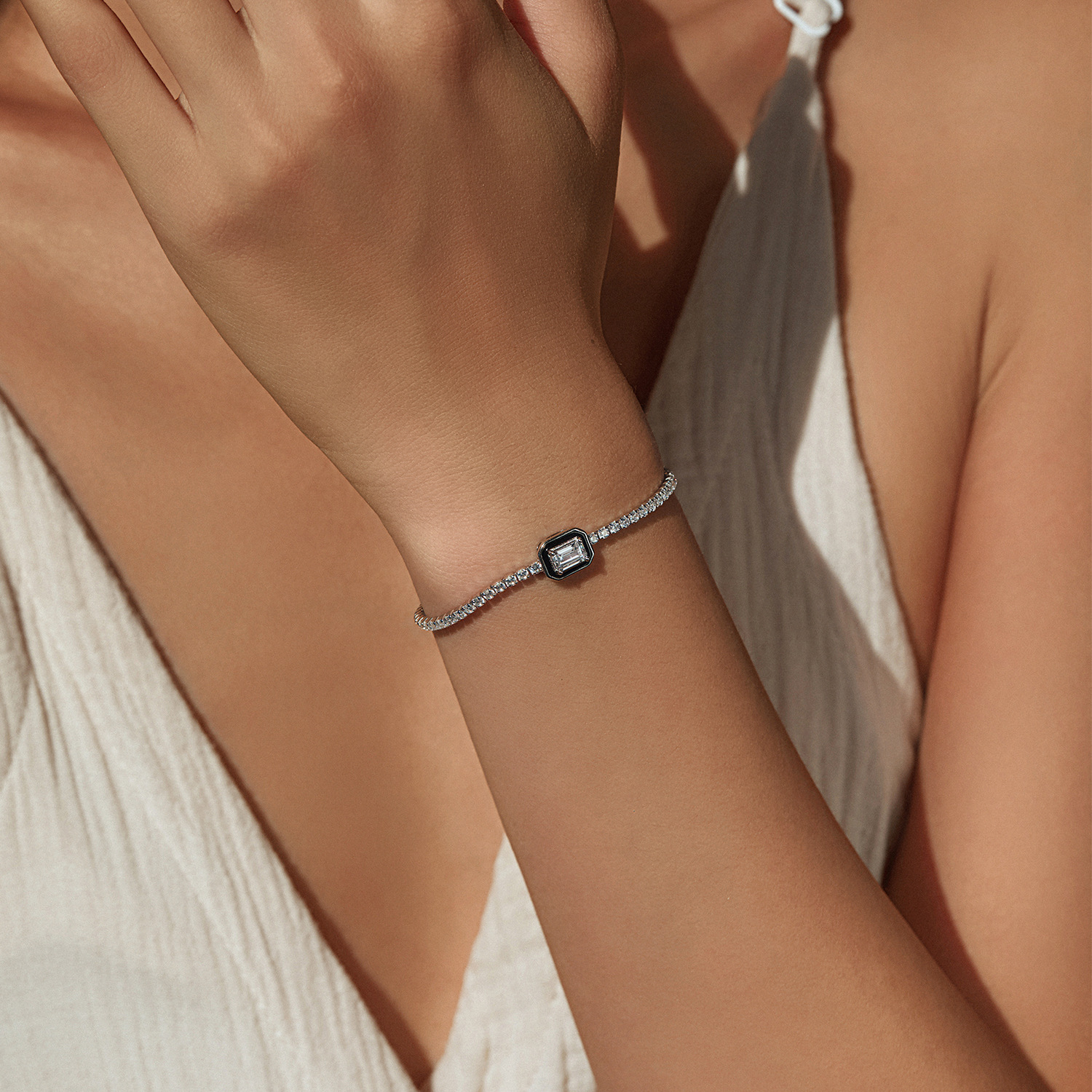The S925 Sterling Silver Black Enamel Minimalist Bracelet - Image 2