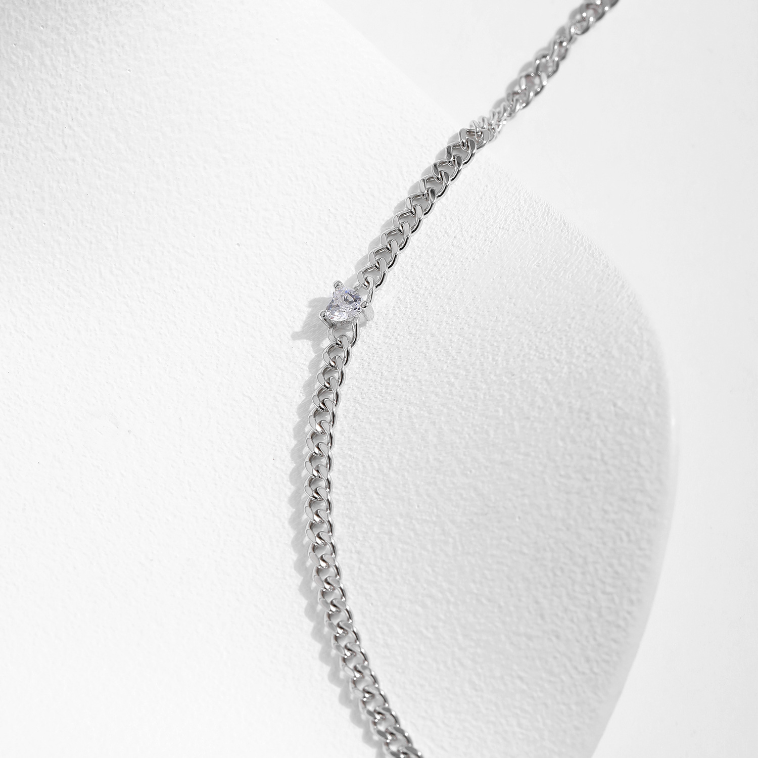 The S925 Silver Diamond Heart Bracelet - Image 4