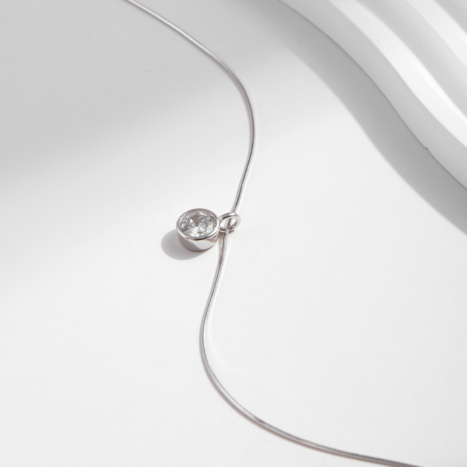 The S925 Silver Bubble Single Diamond Collarbone Necklace - Image 4