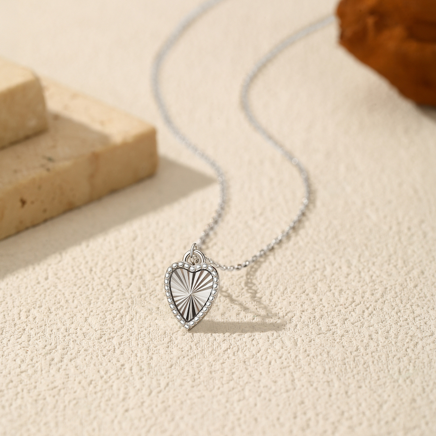 The S925 Sterling Silver Retro Laser Heart Necklace - Image 4