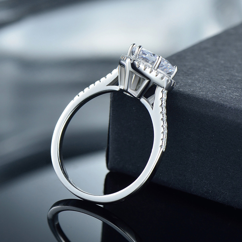 The S925 Sterling Silver Heart Zirconia Ring - Image 4