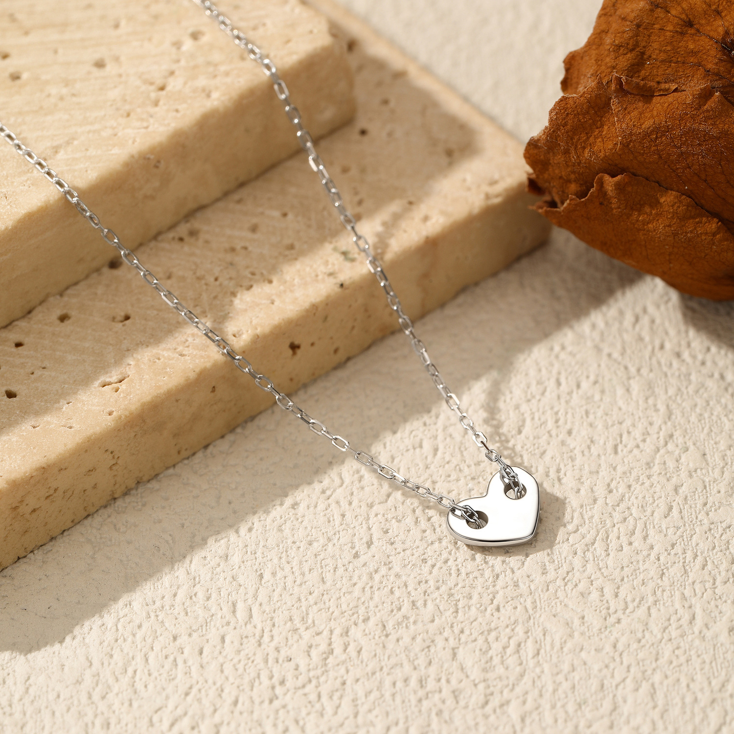 The S925 Sterling Silver Minimalist Heart Pendant Necklace - Image 4